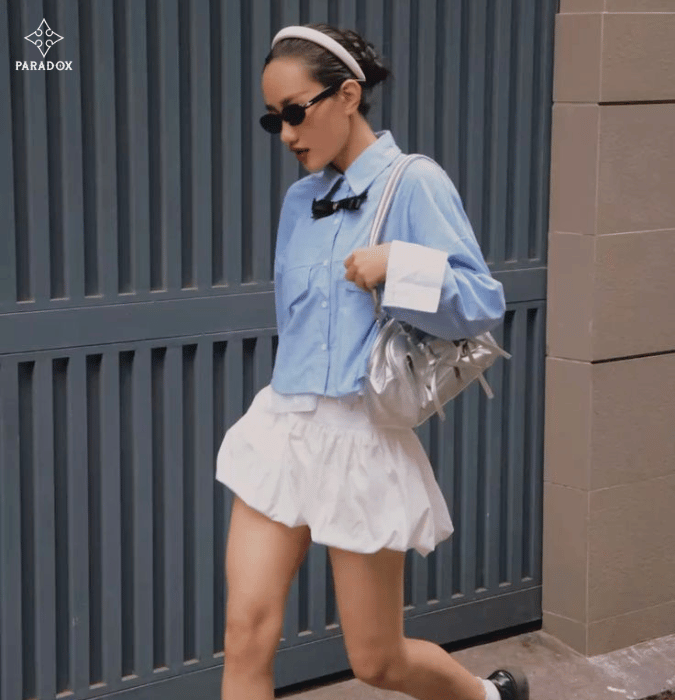 Cách phối áo sơ mi croptop với quần short