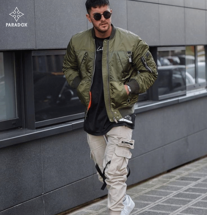Phối đồ với áo khoác bomber cho nam - quần jogger