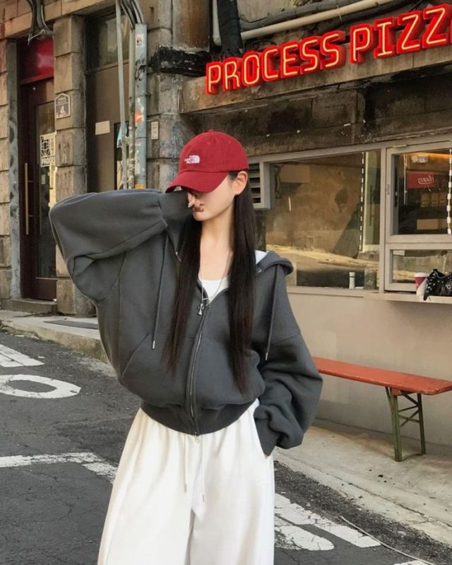 du lịch mùa thu nữ