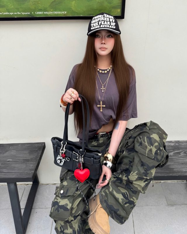 du lịch mùa thu nữ