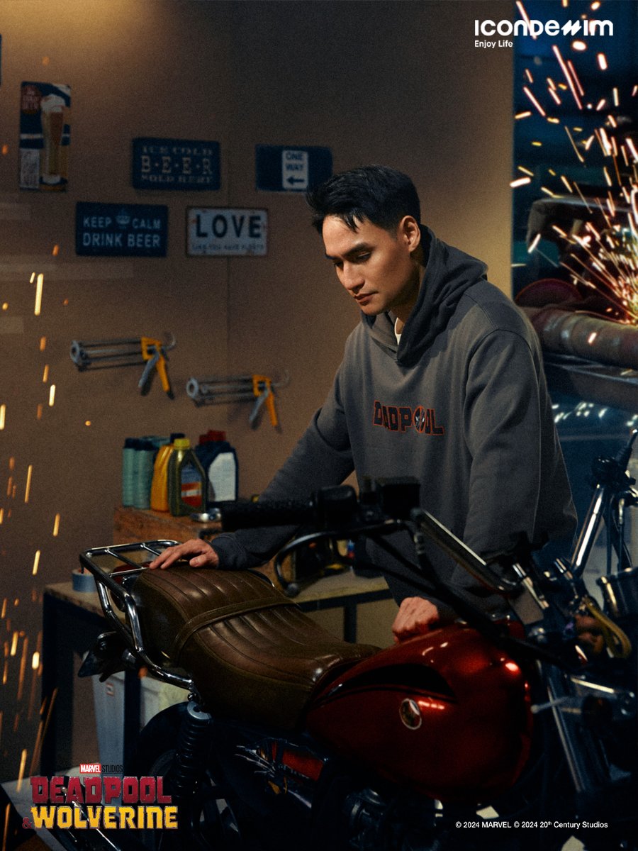 Áo Hoodie Nam Marvel Deadpool Merc With A Mouth Form Regular