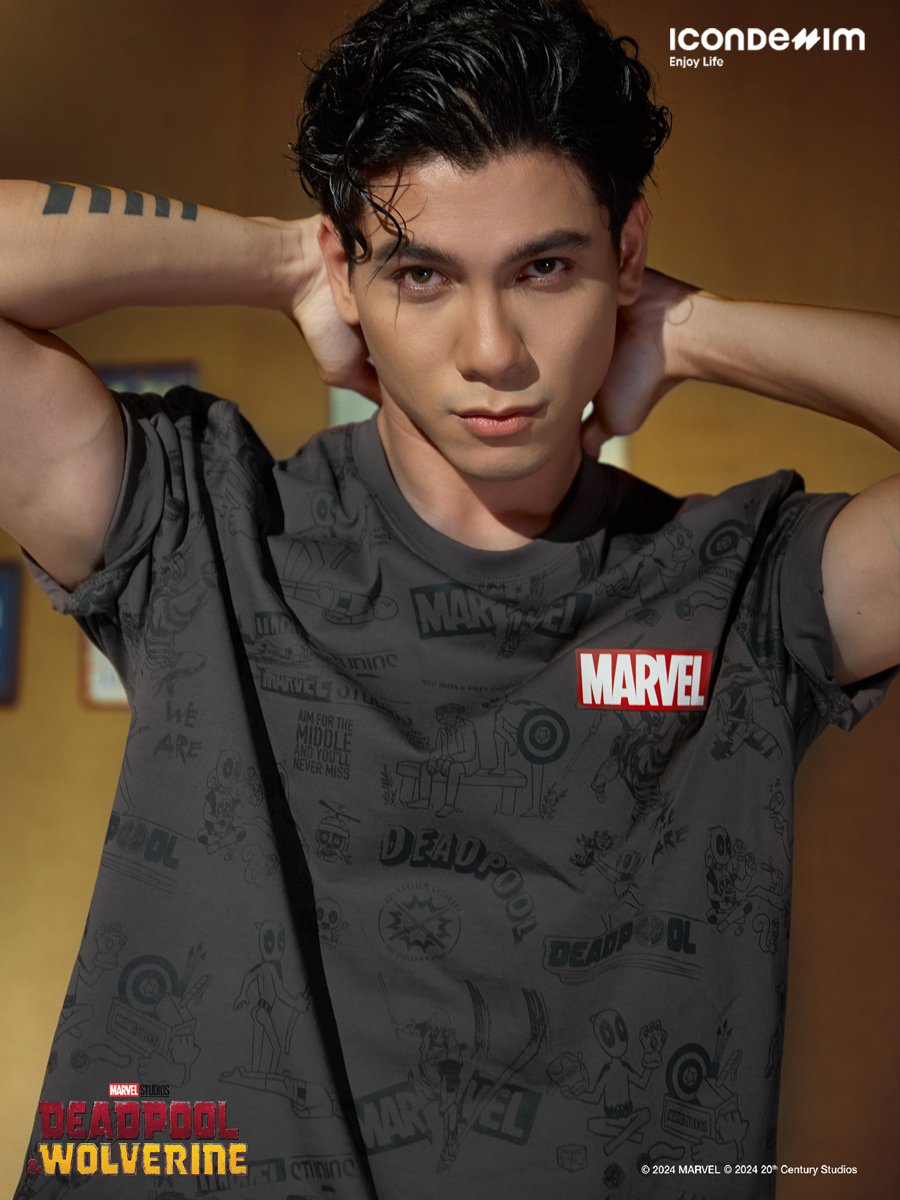 Áo Thun Marvel Deadpool In Multiverse Pattern Form Regular