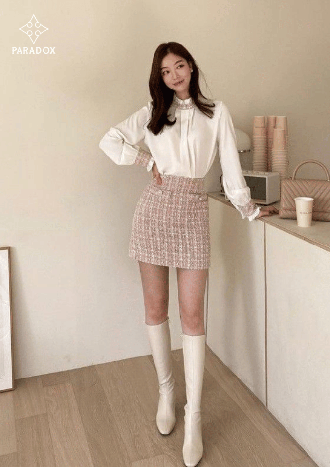 Chân; váy dạ tweed phối với áo gì đẹp?