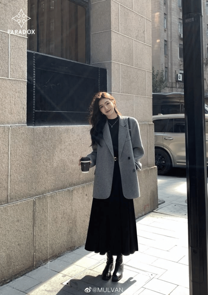 Chân váy len dài phối với áo gì đẹp? - áo khoác blazer