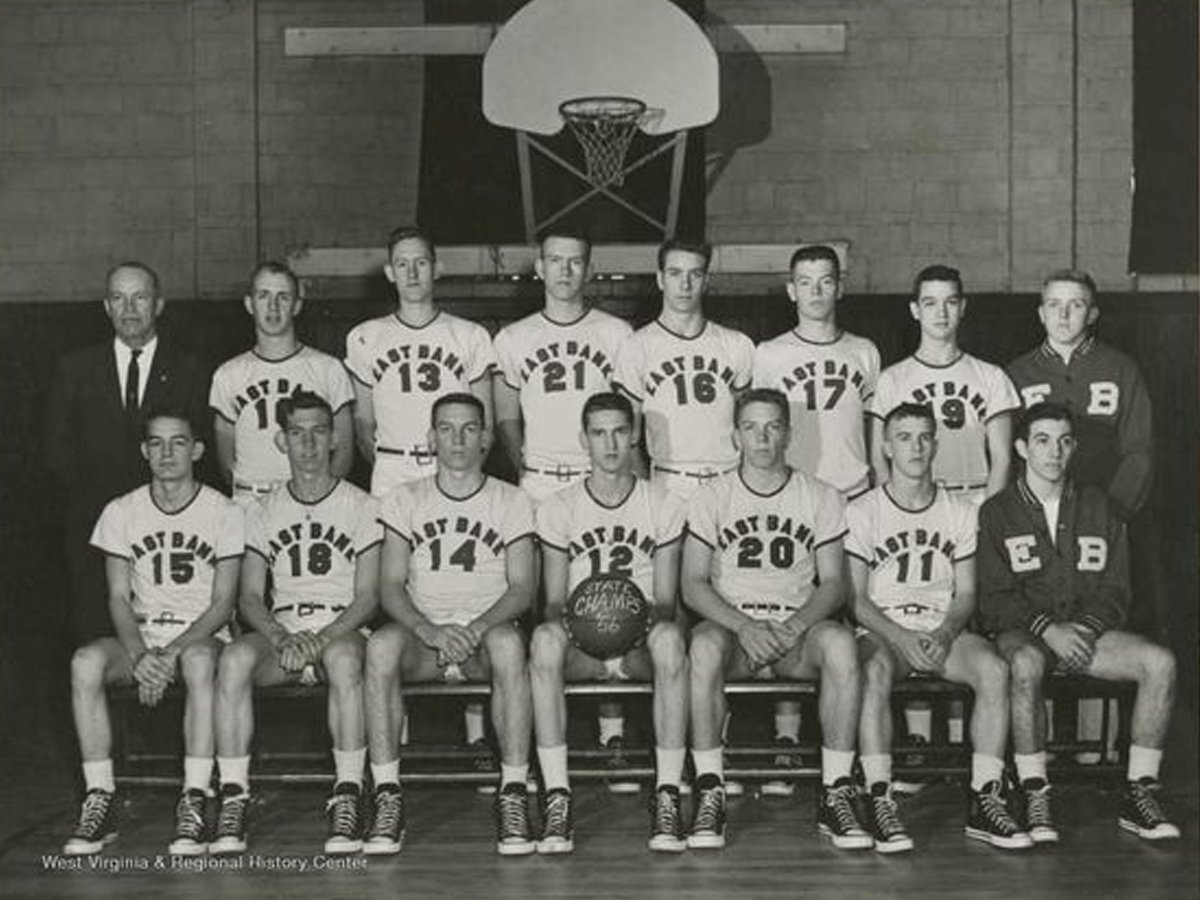 Áo thun in số đậm màu sắc Blokecore