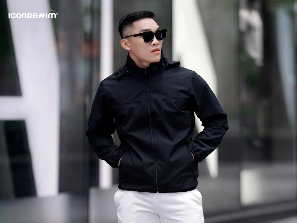 Mặc áo khoác màu đen chống nắng tốt