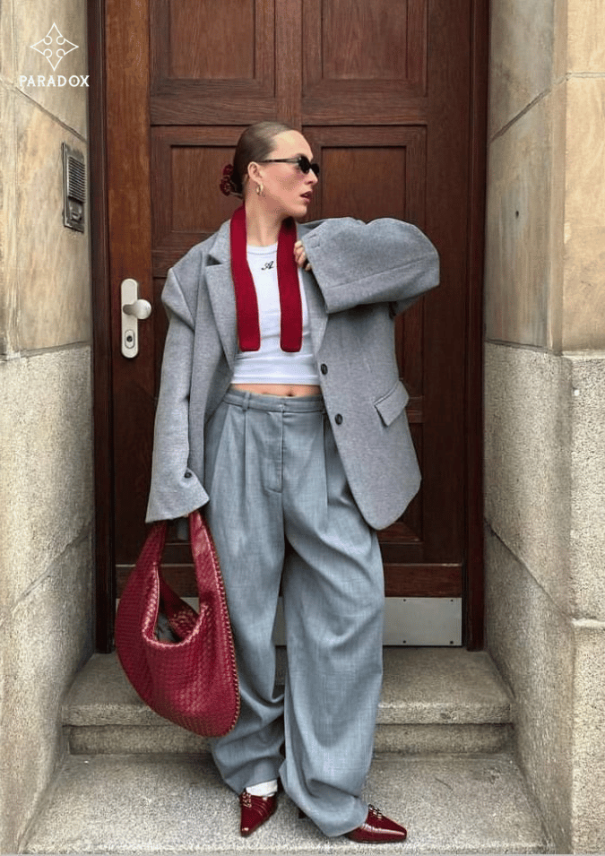 Màu đỏ đô phới với màu xám hiện đại