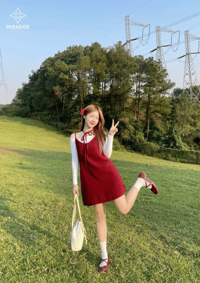 Mảu đỏ đô phối với màu trắng tinh khôi