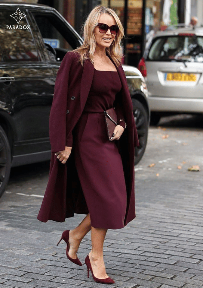 Ton sur ton với màu đỏ đô