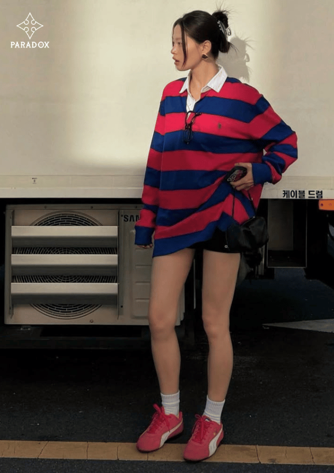 Màu đỏ đô phối với màu xanh navy