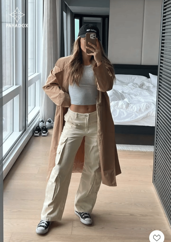 Mix đồ với áo dạ dáng dài - quần cargo