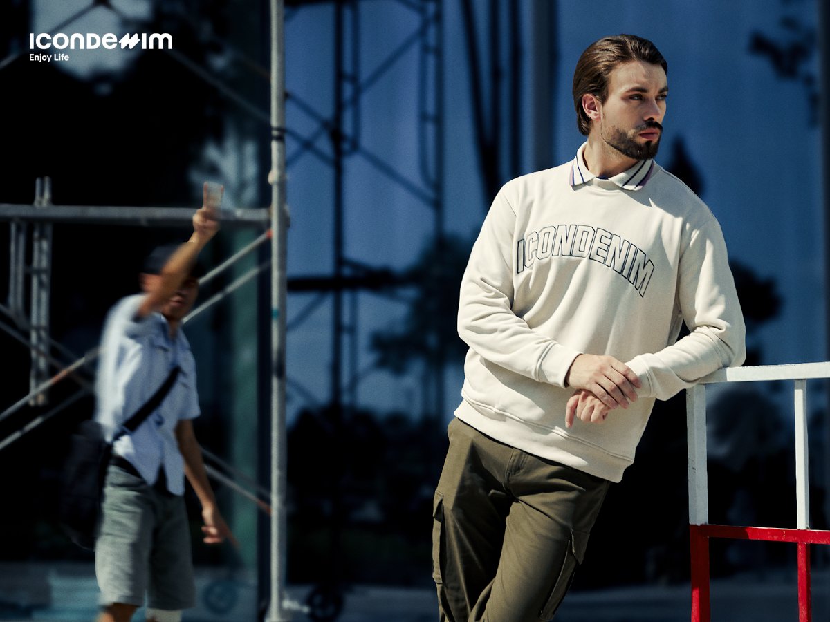 phoi-ao-khoac-voi-ao-polo-nam_1b3cd6b6b7574069a084b51534914eec Áo Sweater khoác ngoài phối cùng áo polo