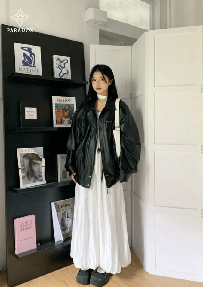 Phối đồ với áo khoác da nữ - váy dáng dài