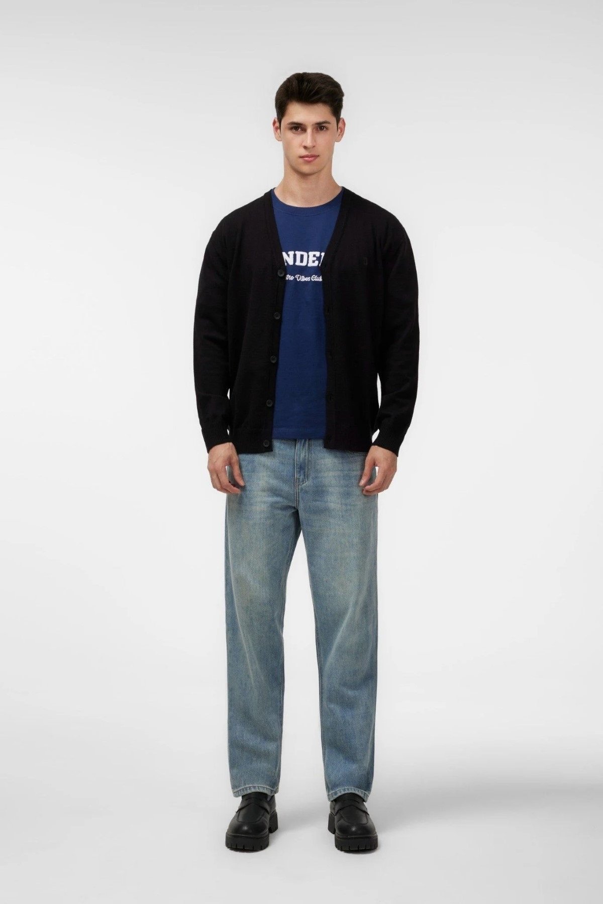 phoi-quan-ong-rong-voi-ao-cardigan_f68587a80f394ab0a1689db51d74bd8c Phối quần ống rộng với áo cardigan