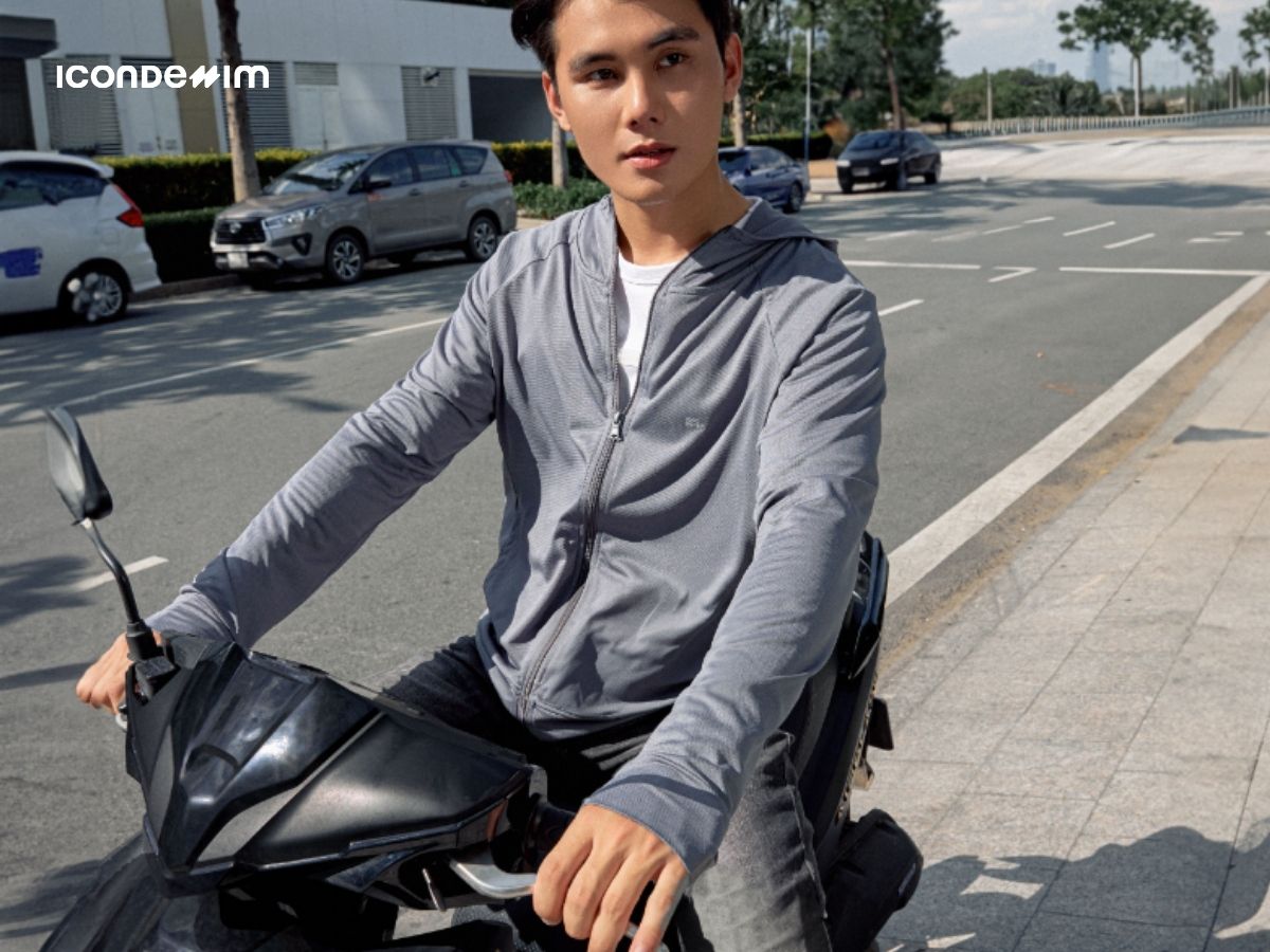 Áo khoác chống nắng giúp bảo vệ da khỏi tác động của tia UV