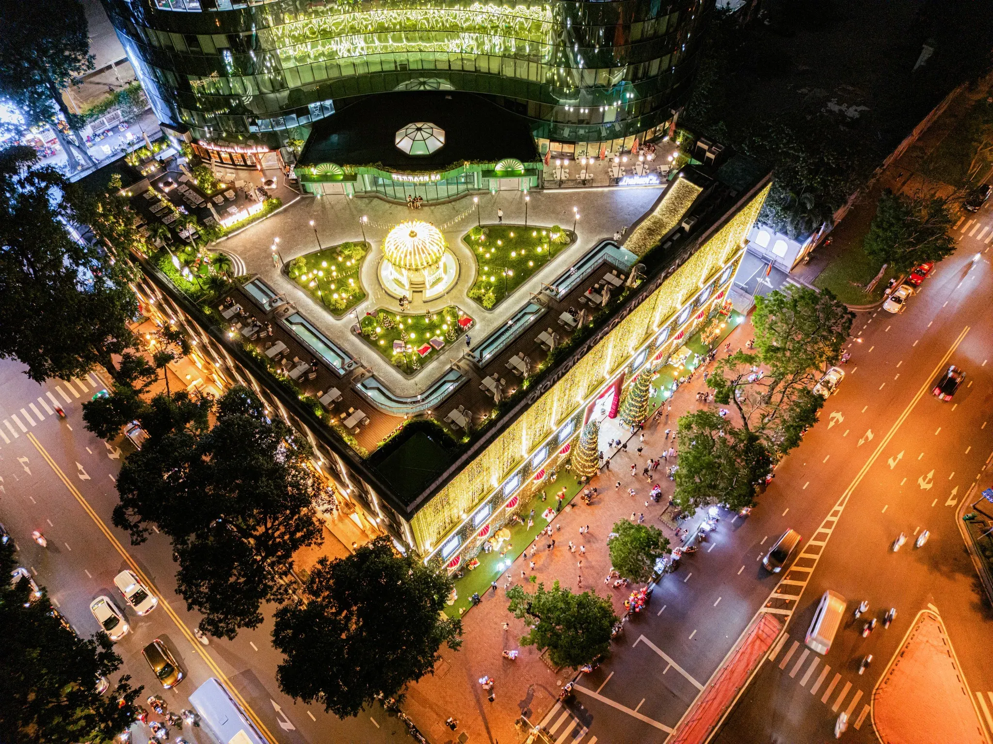 diamond plaza trang trí giáng sinh