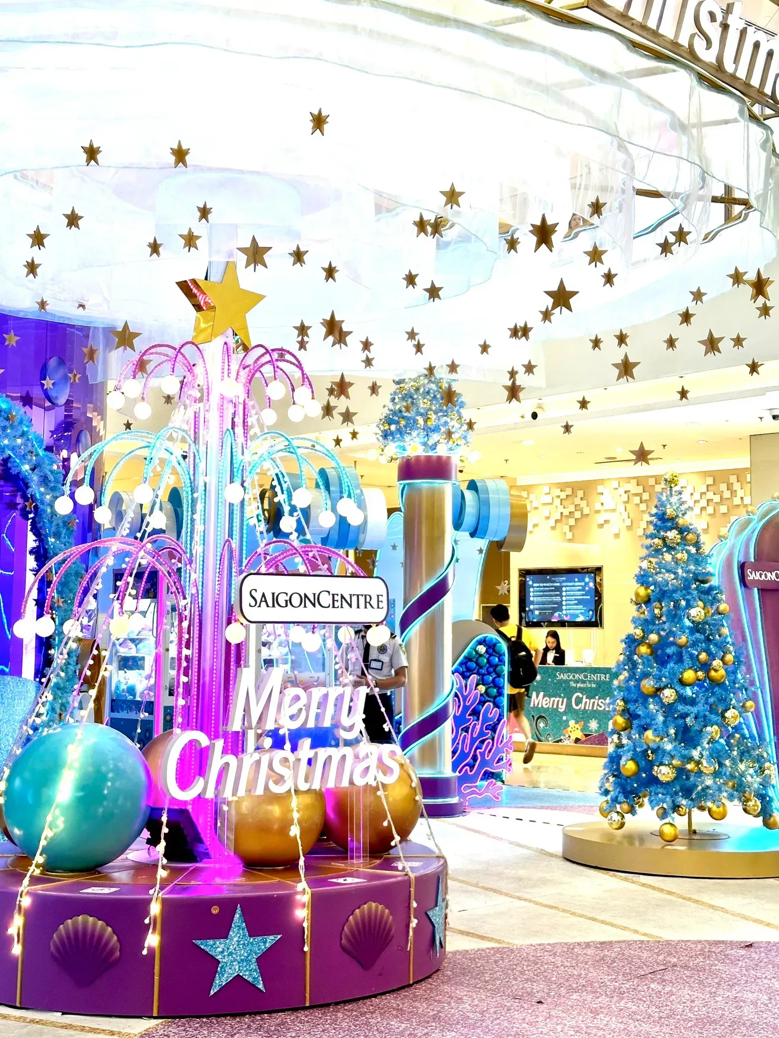 trang trí giáng sinh tại sài gòn centre