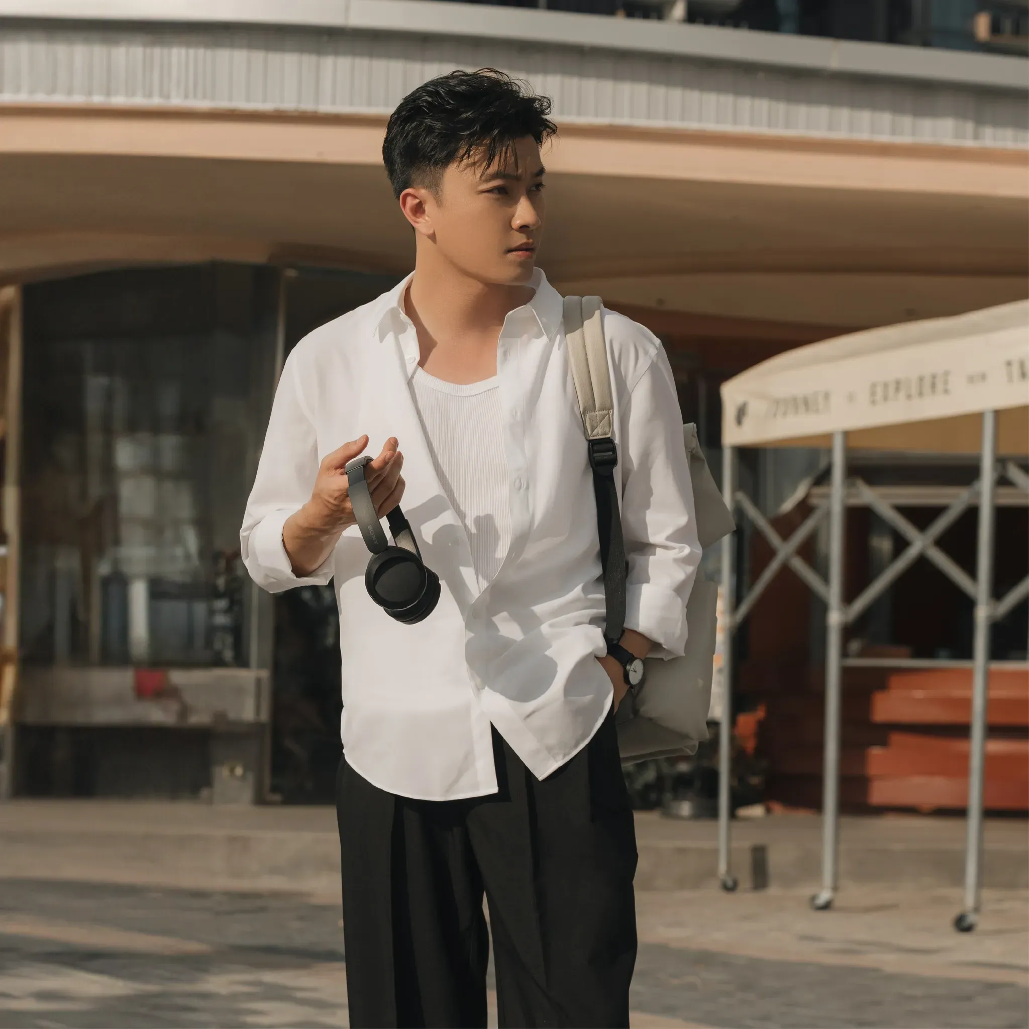 Thương hiệu Routine có đa dạng mẫu áo sơ mi nam đẹp, thời thượng