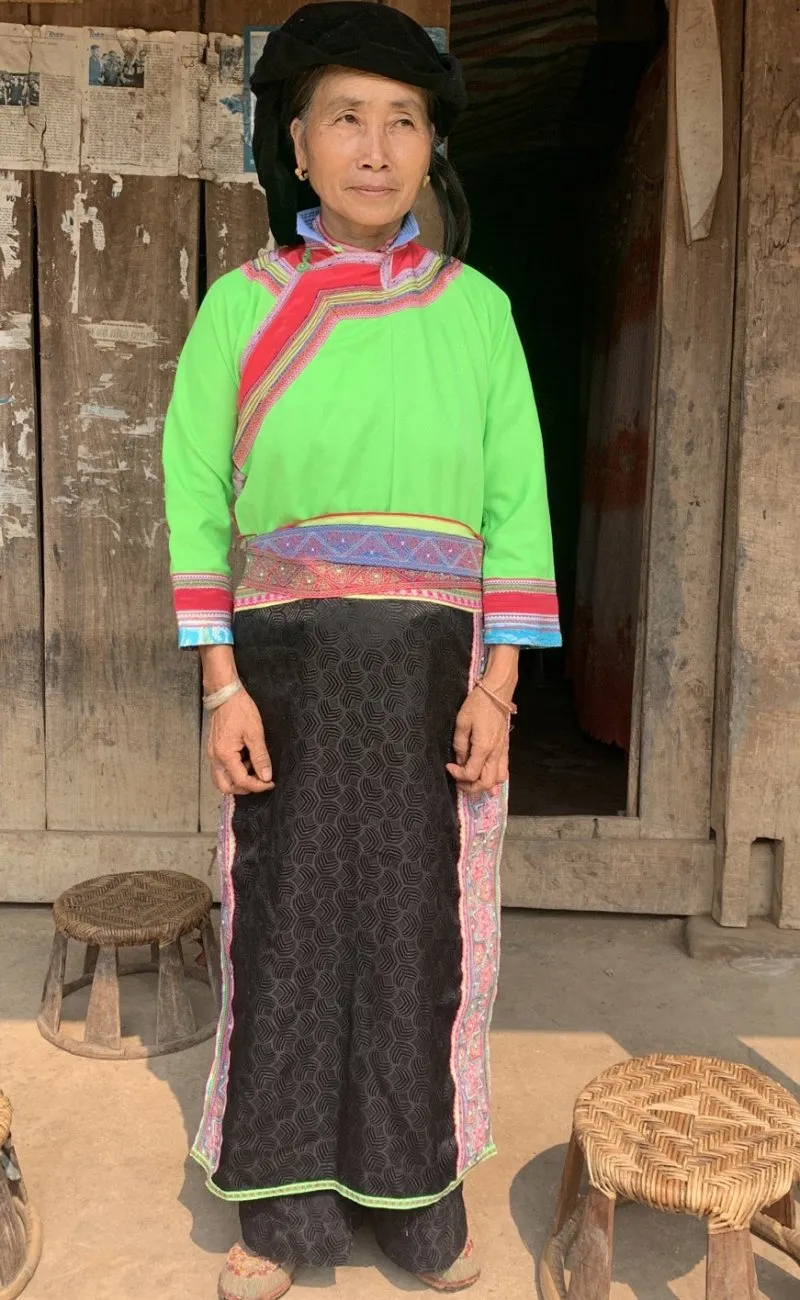 Bộ trang phục nữ của dân tộc Hoa ở Việt Nam.