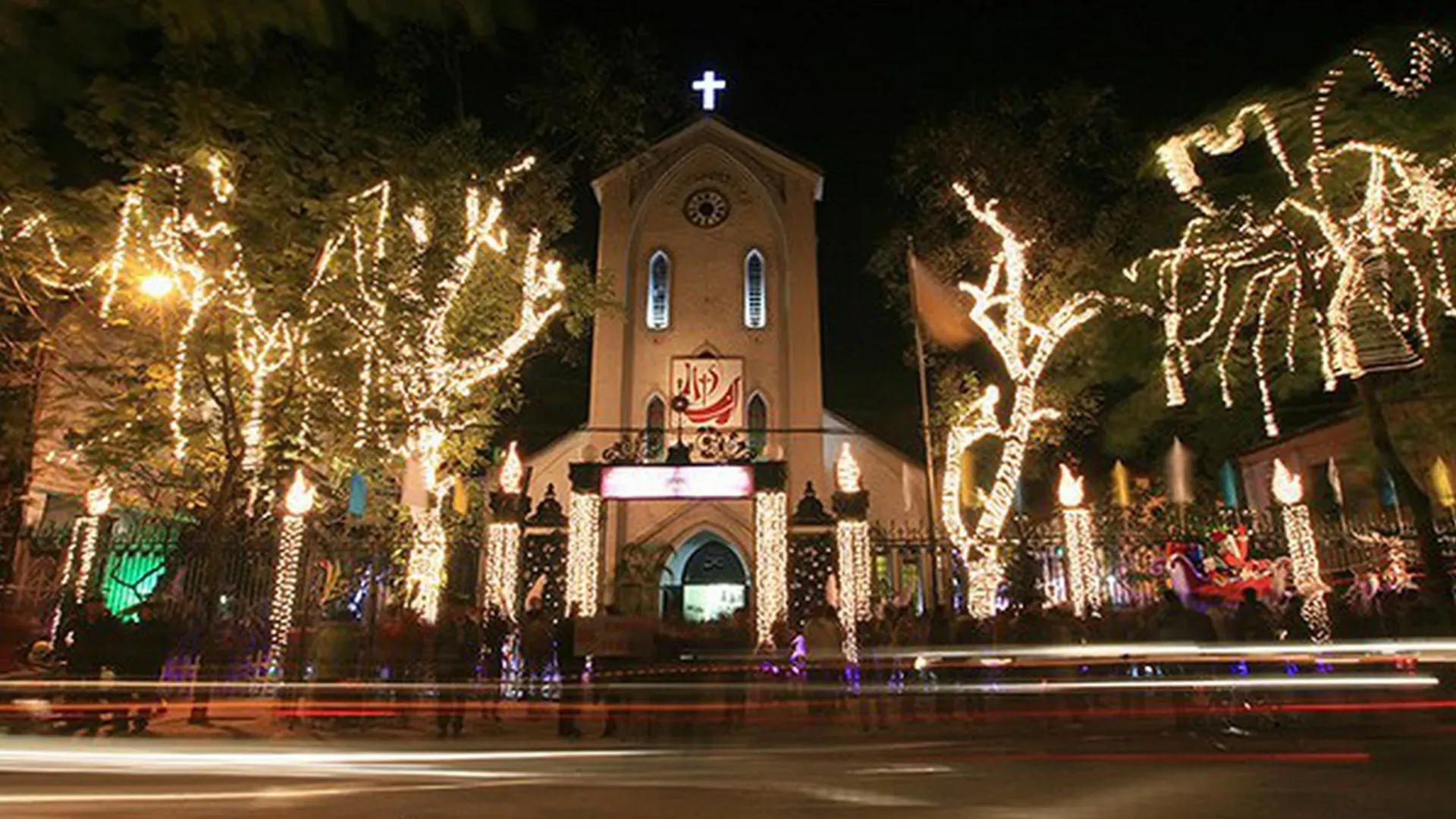 nhà thờ hàm long noel