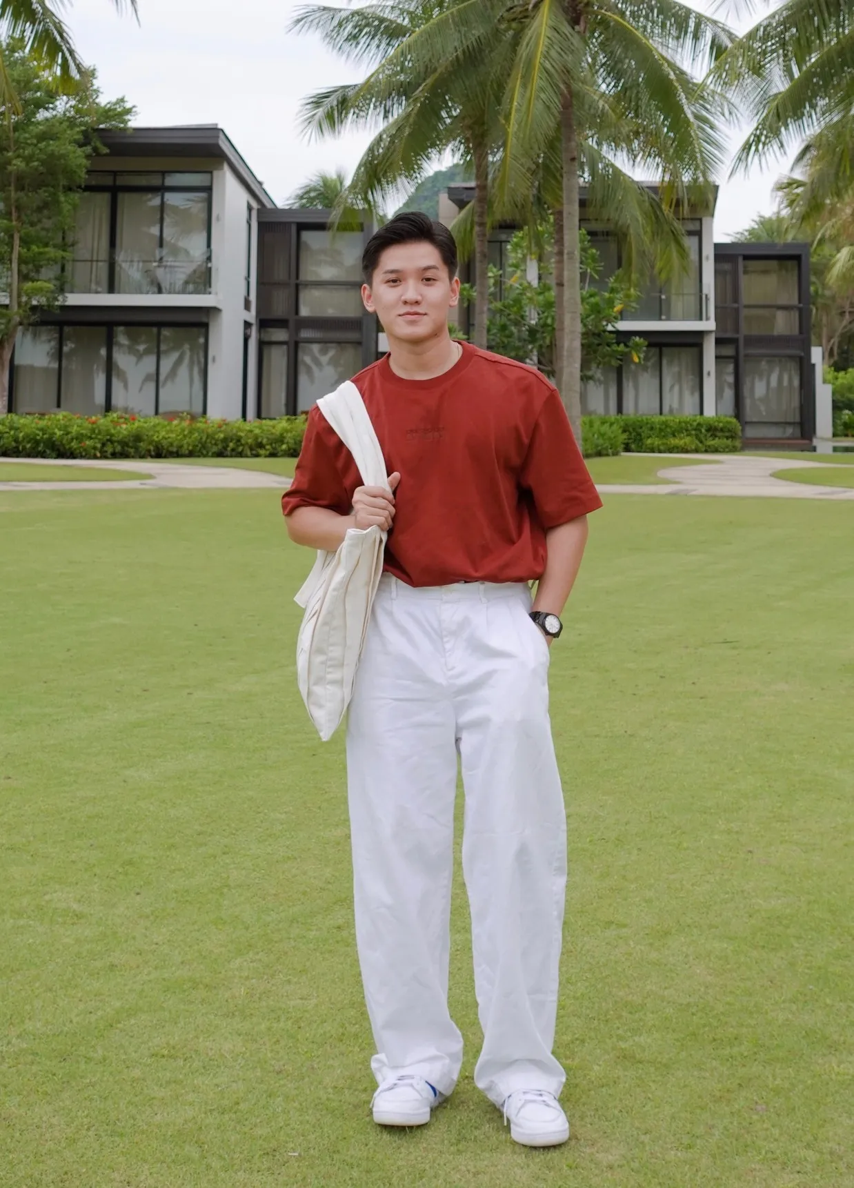 Quần kaki nam dài phối cùng áo thun/polo đơn giản Quần kaki nam dài phối cùng áo thun/polo đơn giản