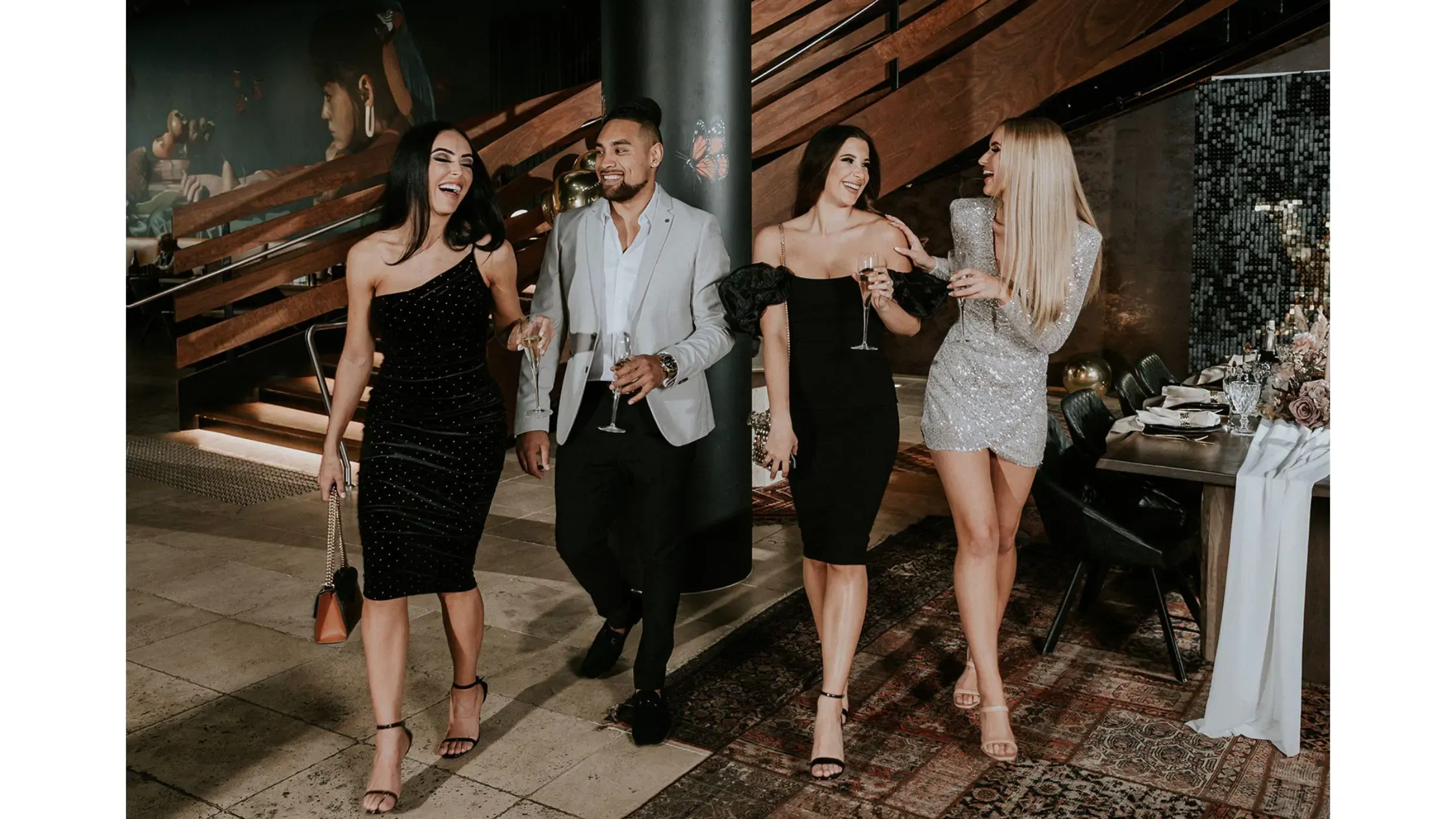 Dress code Cocktail phổ biến trong các bữa tiệc và sự kiện.