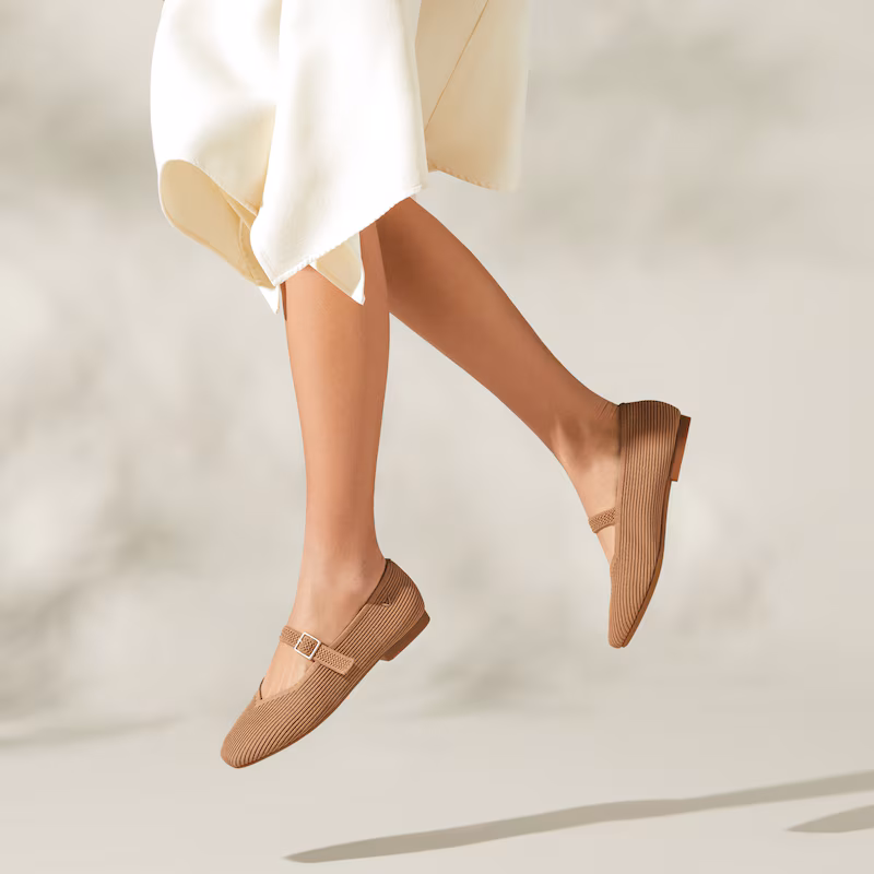 Giày Mary Jane đế thấp thanh lịch và duyên dáng