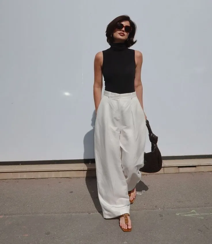 Phối đồ với áo sát nách nữ ton sur ton thoải mái, phóng khoáng