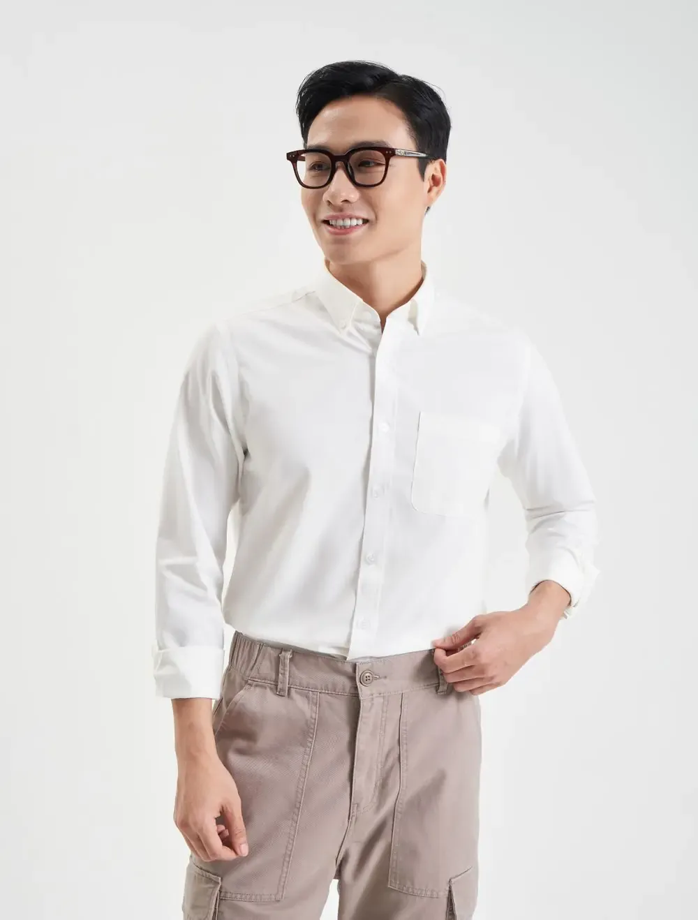 Sơ mi nam Canifa được thiết kế theo phong cách trẻ trung