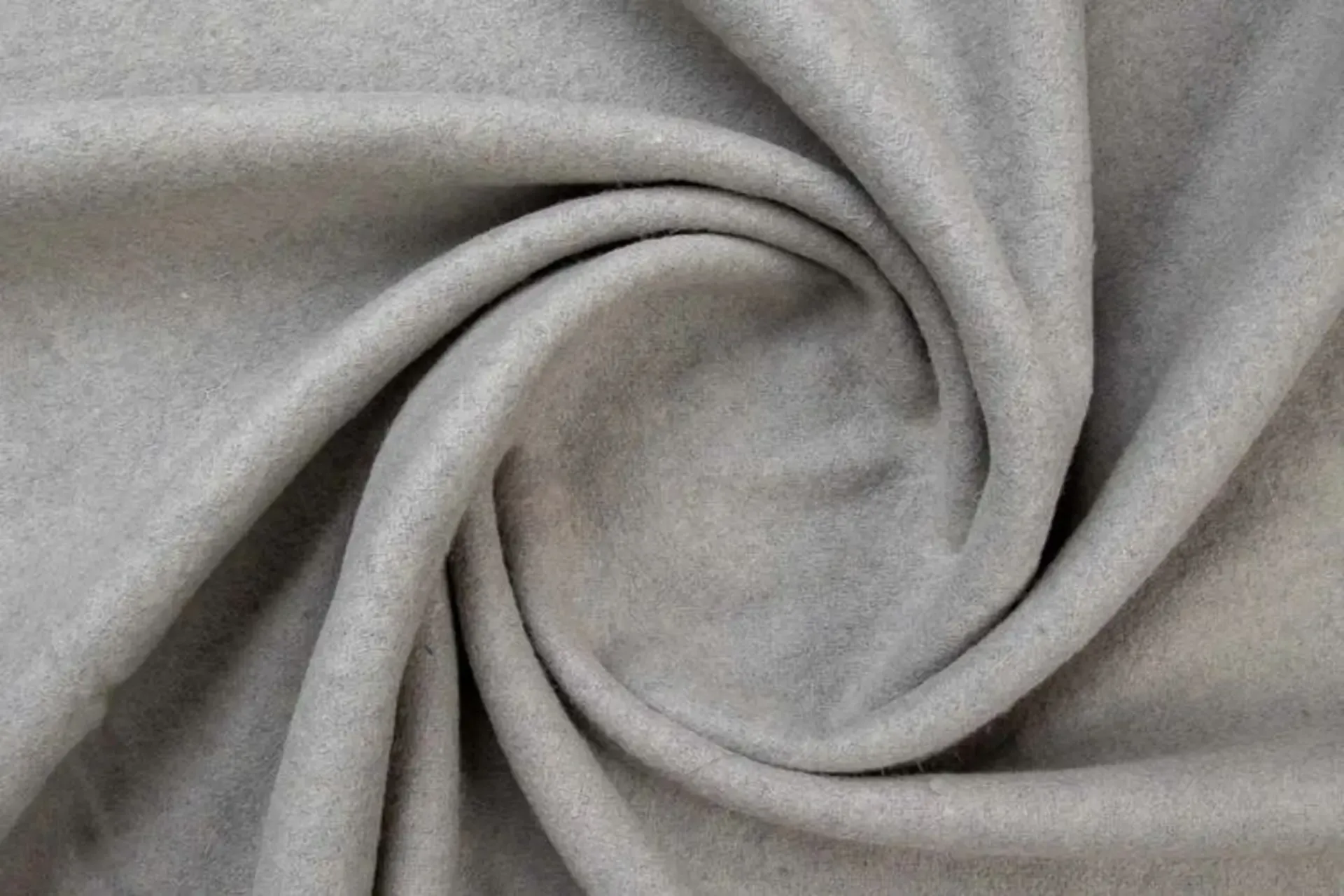 Vải felt hay vải nỉ, là loại vải được hình thành mà không cần dệt hay đan