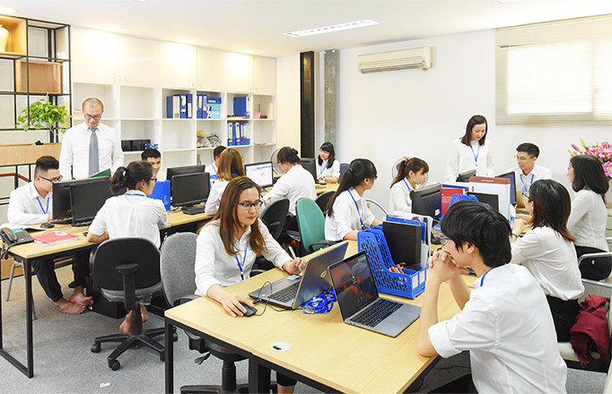 ao-so-mi-dong-phuc-van-phong-phong-cach-lich-su-nang-dong-02